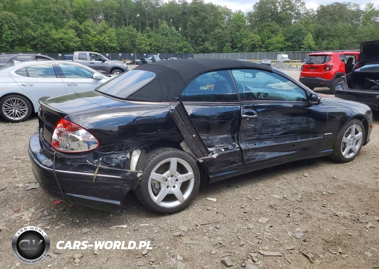 2007 Mercedes-Benz Clk 550 VIN:WDBTK72F27T079437 - 3