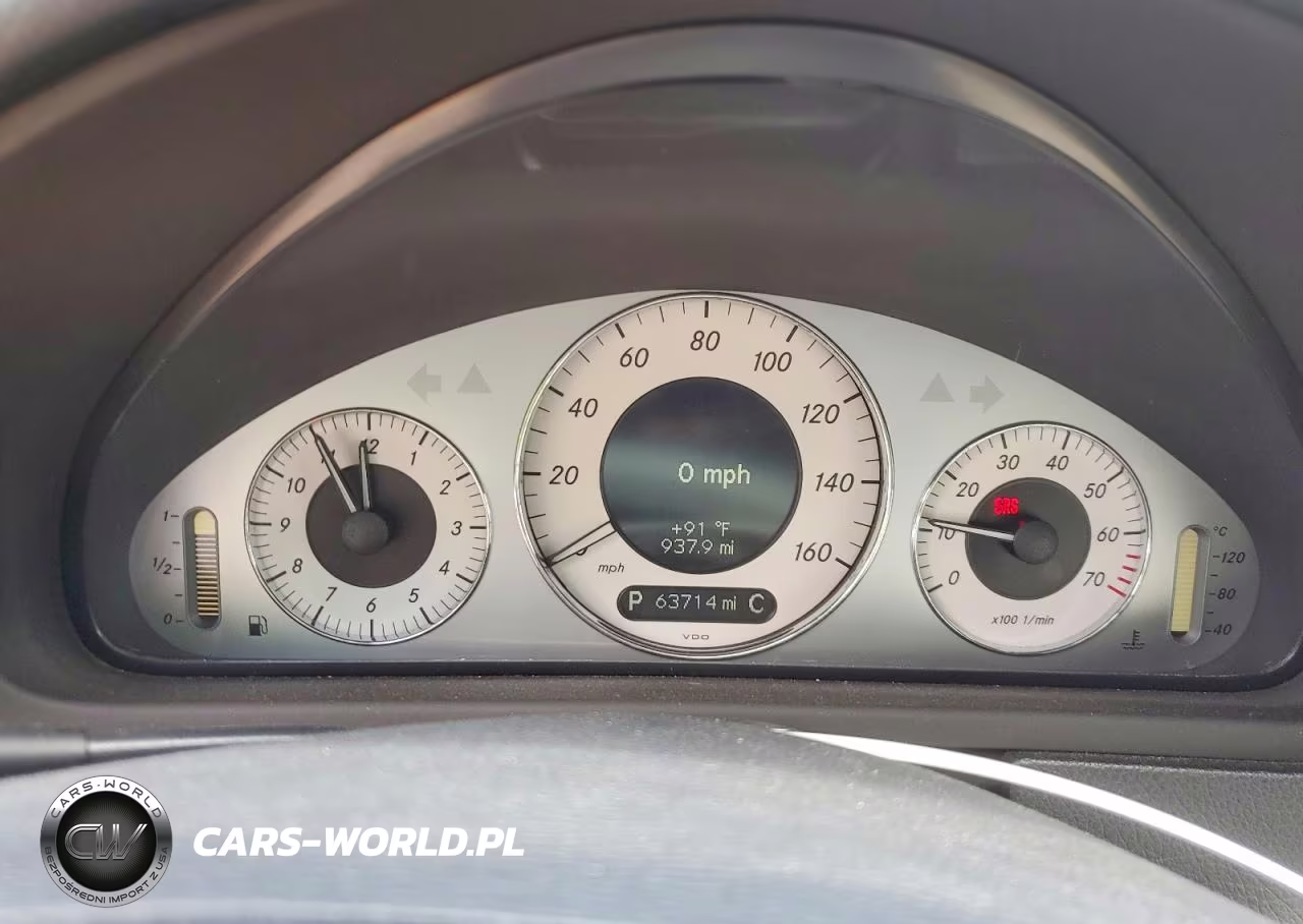 2007 Mercedes-Benz Clk 550 VIN:WDBTK72F27T079437 - 9