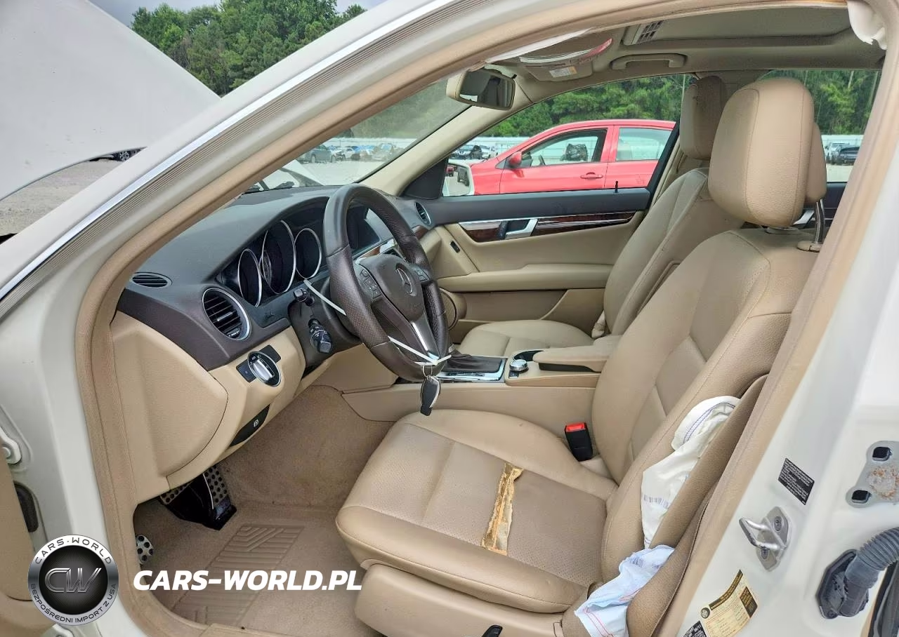 2012 Mercedes-Benz C 250 VIN:WDDGF4HBXCA630476 - 7