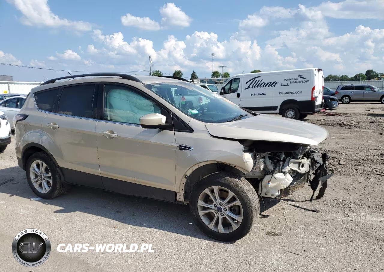 2018 Ford Escape Se VIN:1FMCU9GD8JUB71440 - 4