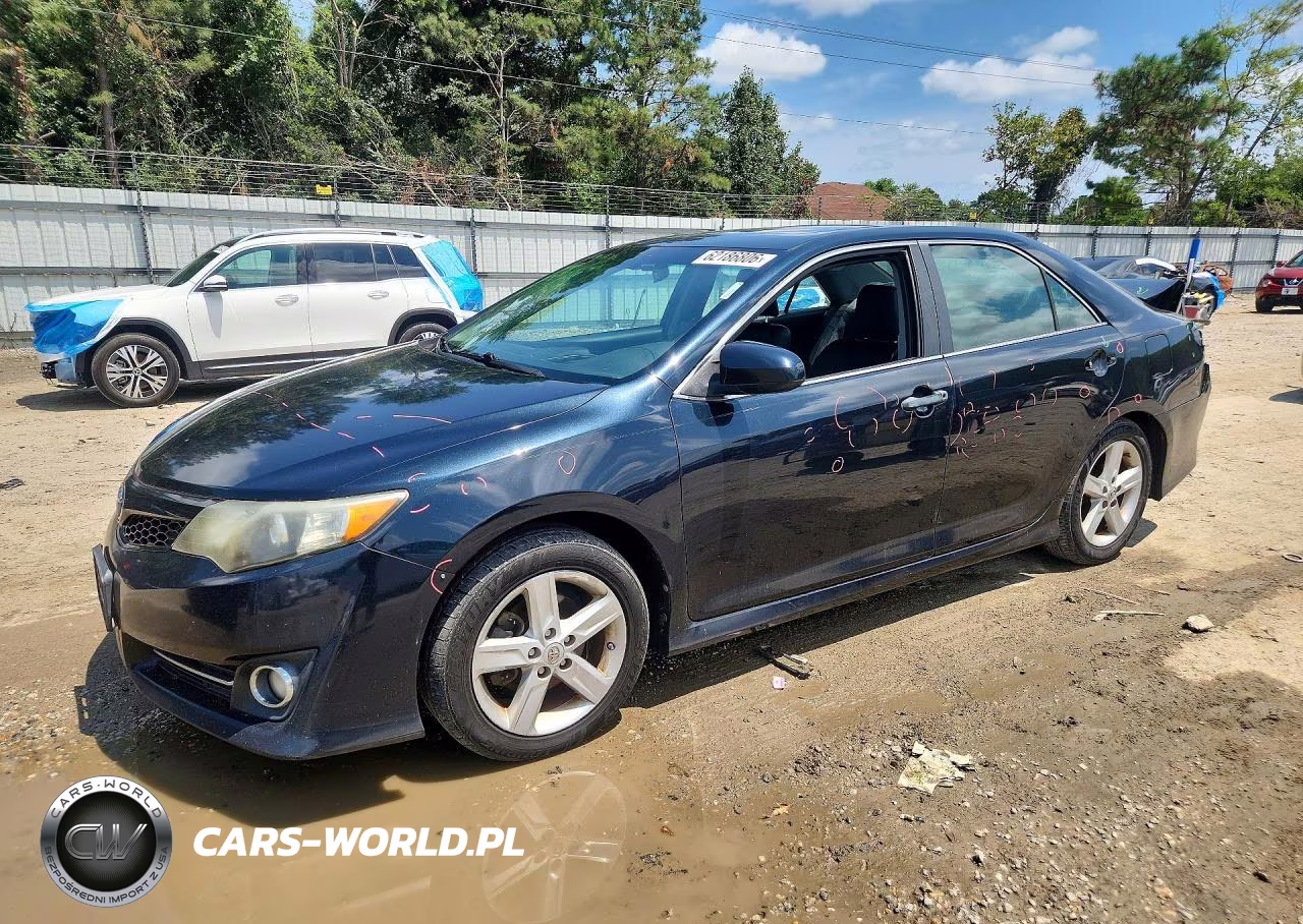 2014 Toyota Camry Se – zdjęcie 1 z 12