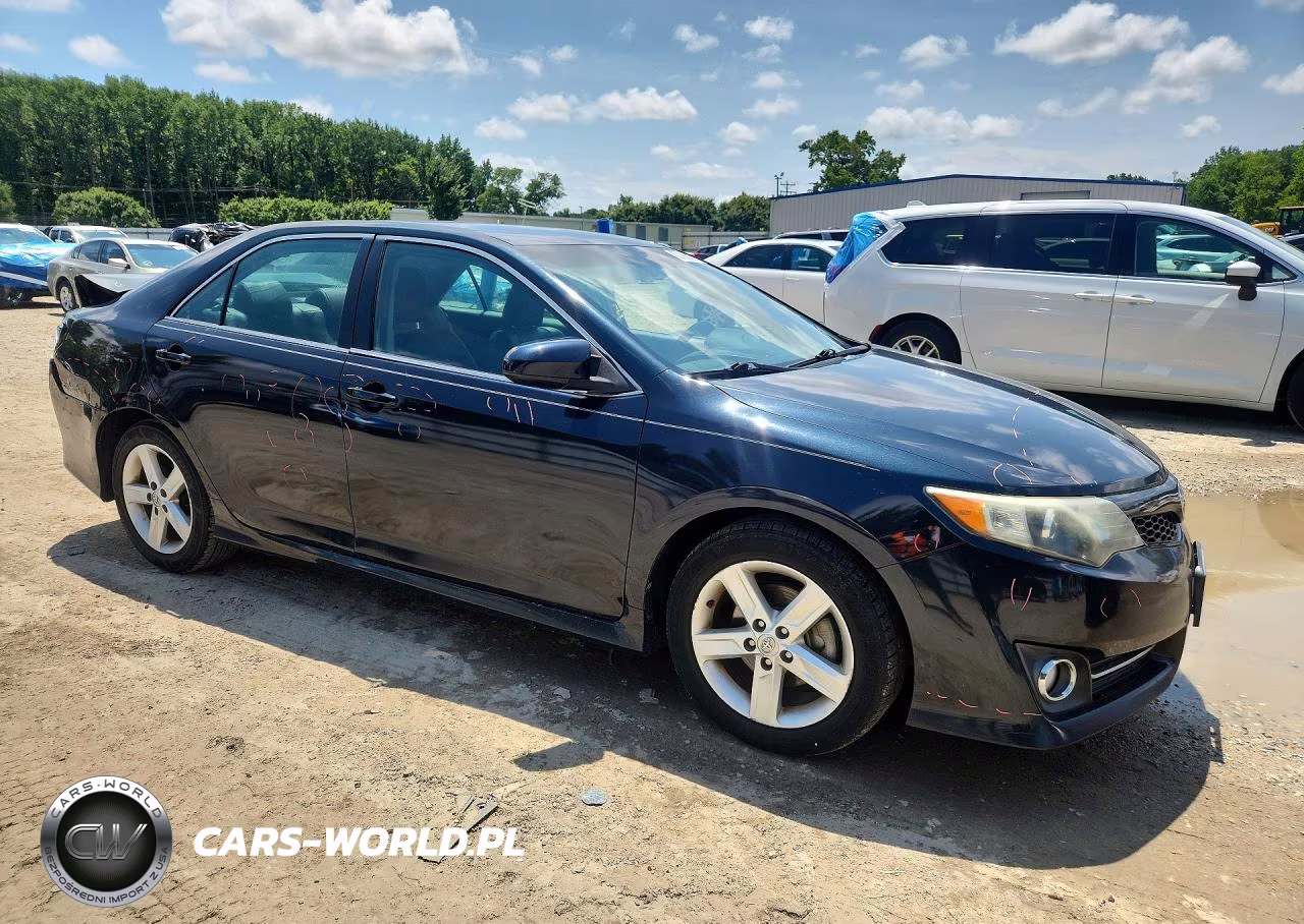 2014 Toyota Camry Se VIN:4T1BF1FKXEU731620 - 4