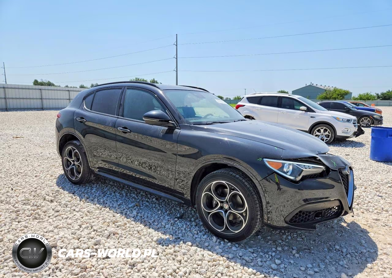 2021 Alfa Romeo Stelvio Ti VIN:ZASPAKBN5M7D03036 - 4