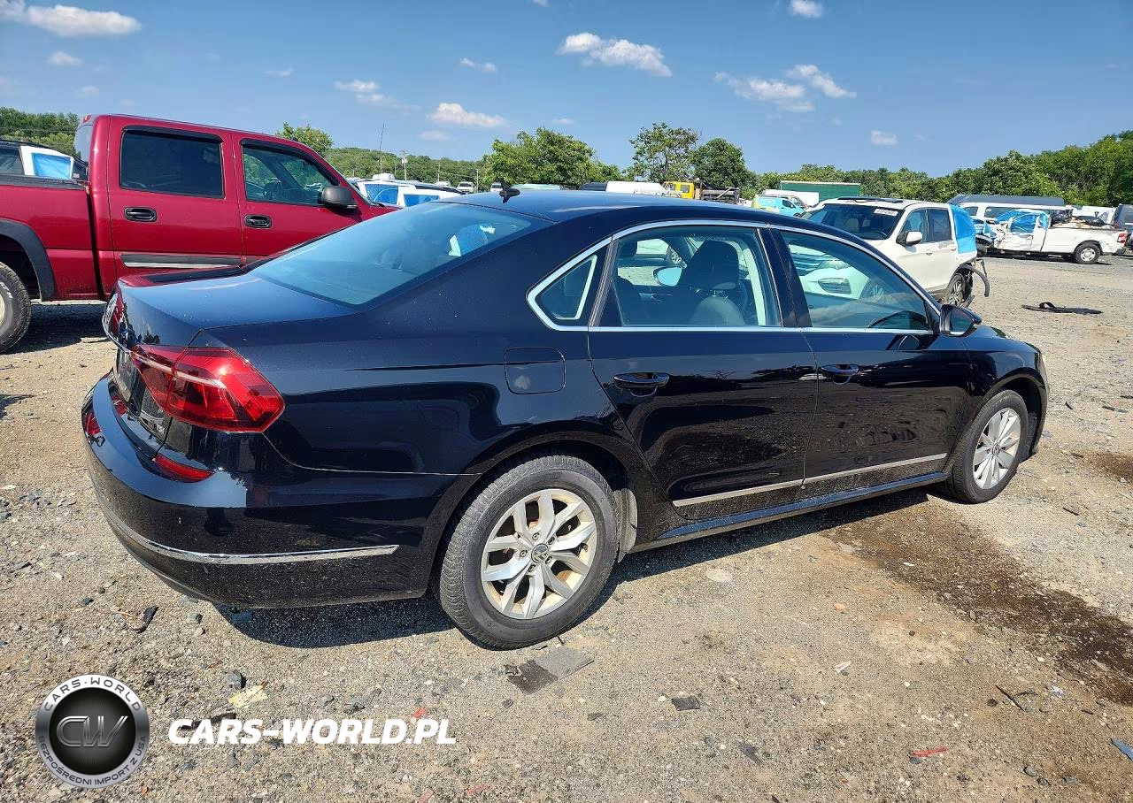 2017 Volkswagen Passat S VIN:1VWAT7A39HC073923 - 3