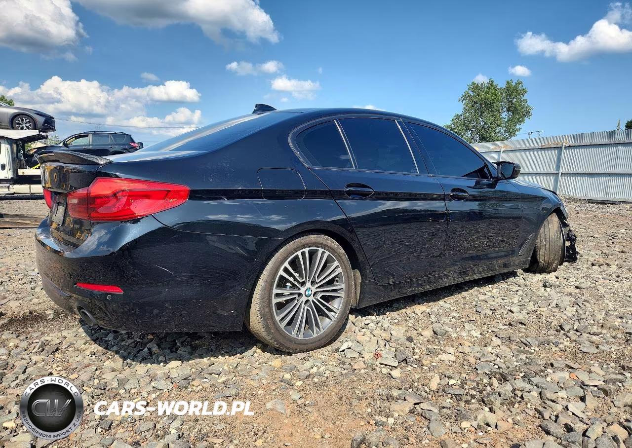 2019 BMW 530 Xi VIN:WBAJA7C58KG912500 - 3