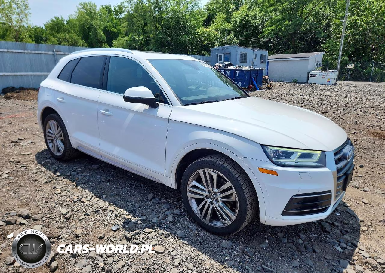 2018 Audi Q5 Premium Plus VIN:WA1BNAFY3J2216034 - 4