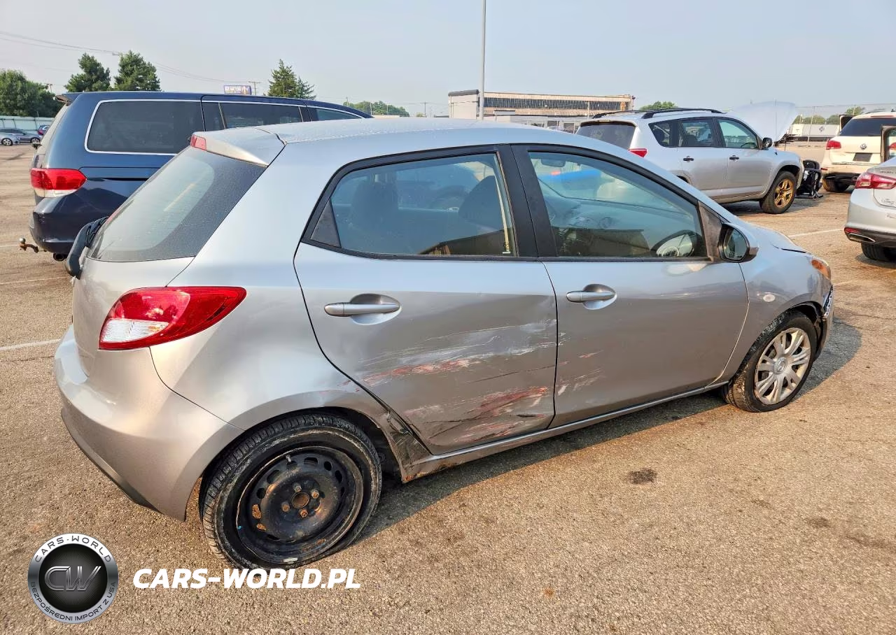2011 Mazda Mazda2 VIN:JM1DE1HY6B0124442 - 3