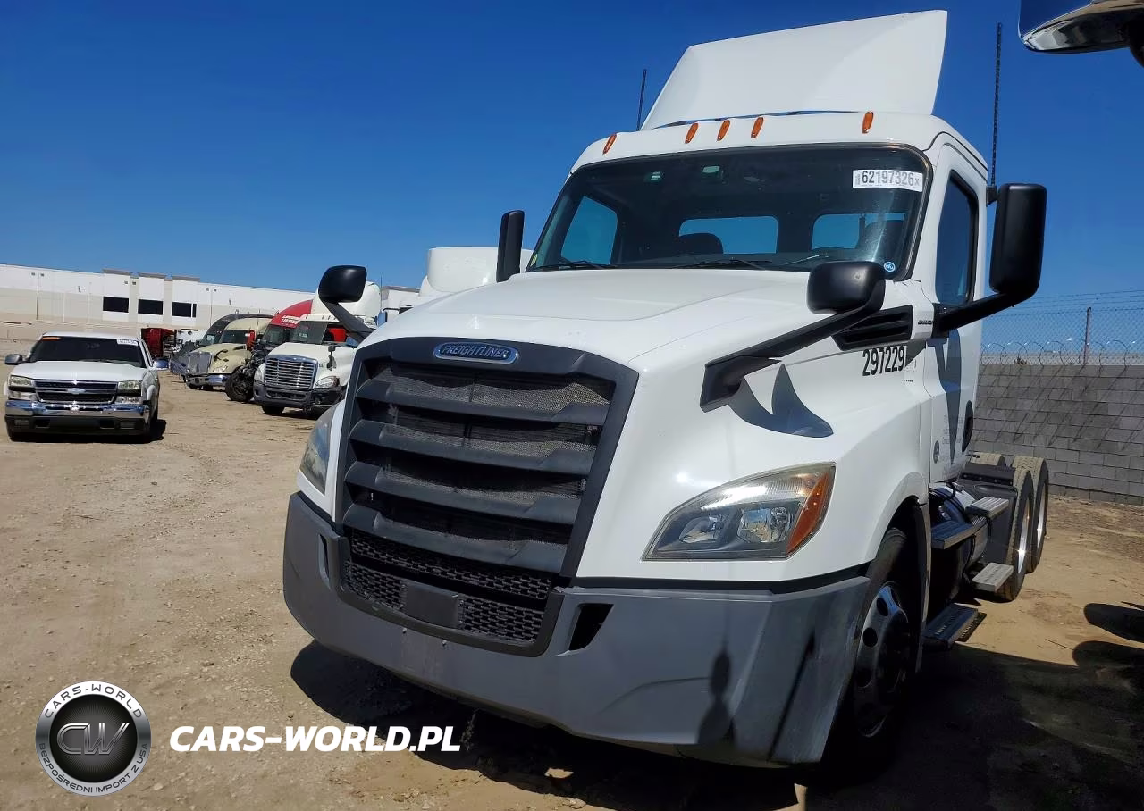 2019 Freightliner Cascadia 126 Semi Truck VIN:3AKJHLDV8KSKF8135 - 1