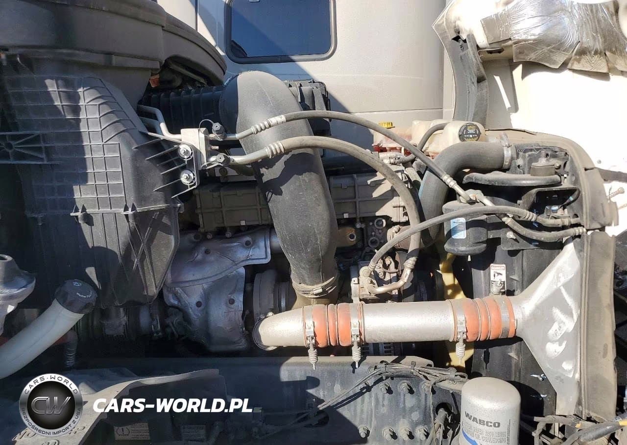 2019 Freightliner Cascadia 126 Semi Truck VIN:3AKJHLDV8KSKF8135 - 10