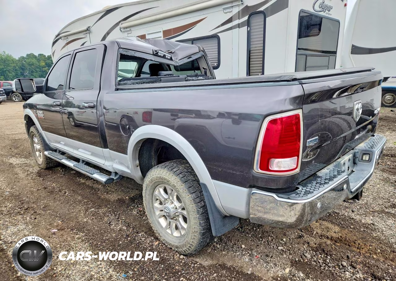 2017 Ram 3500 Laramie VIN:3C63R3EL0HG697725 - 2