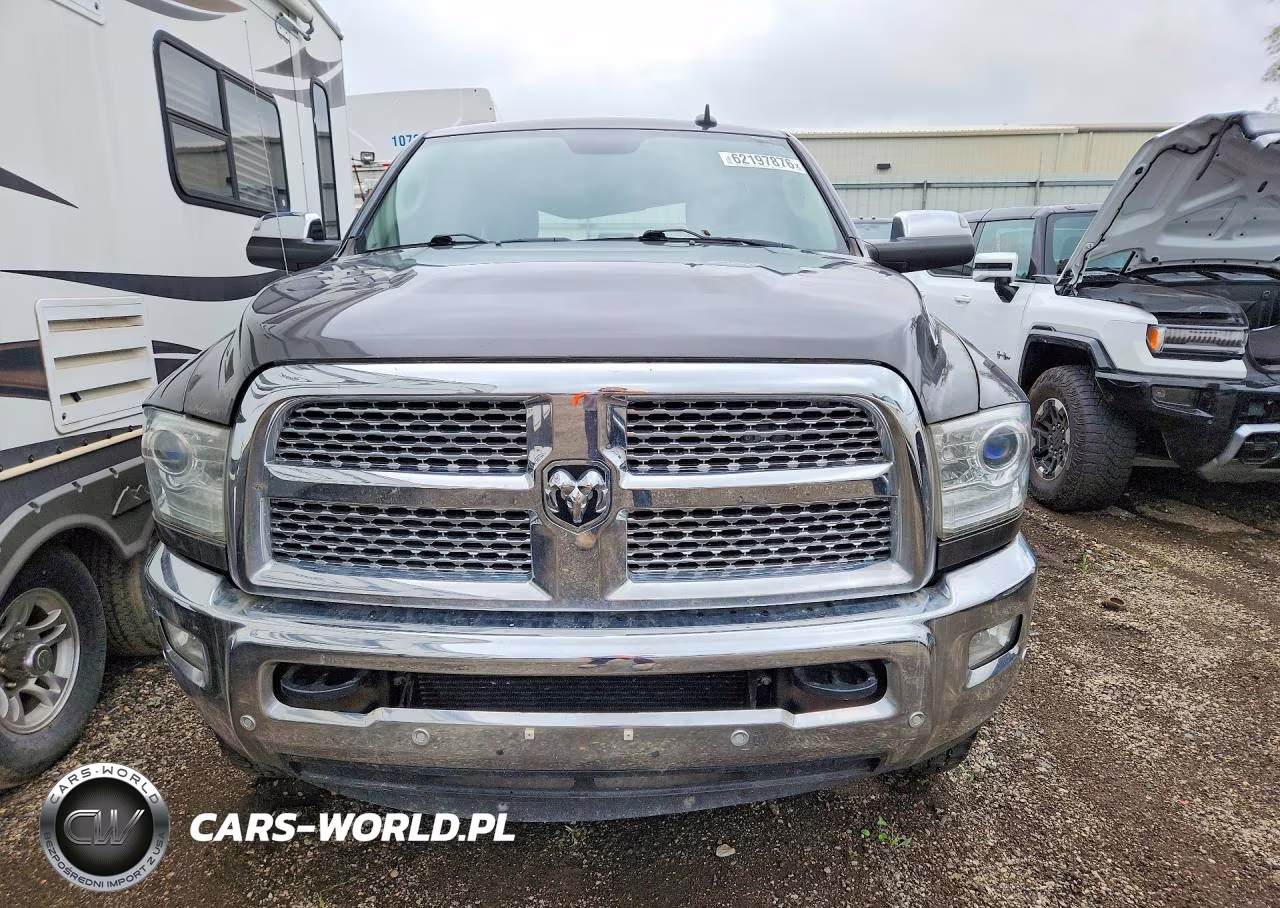 2017 Ram 3500 Laramie VIN:3C63R3EL0HG697725 - 5