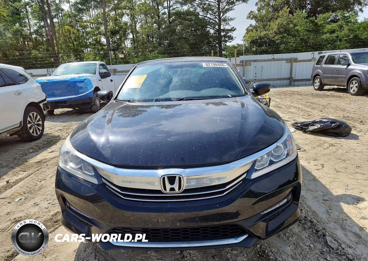 2017 Honda Accord Sport Special Edition VIN:1HGCR2F16HA266628 - 5