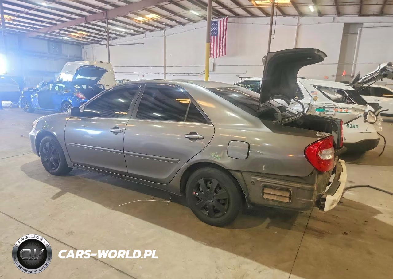 2003 Toyota Camry Le VIN:4T1BE30K43U660564 - 2
