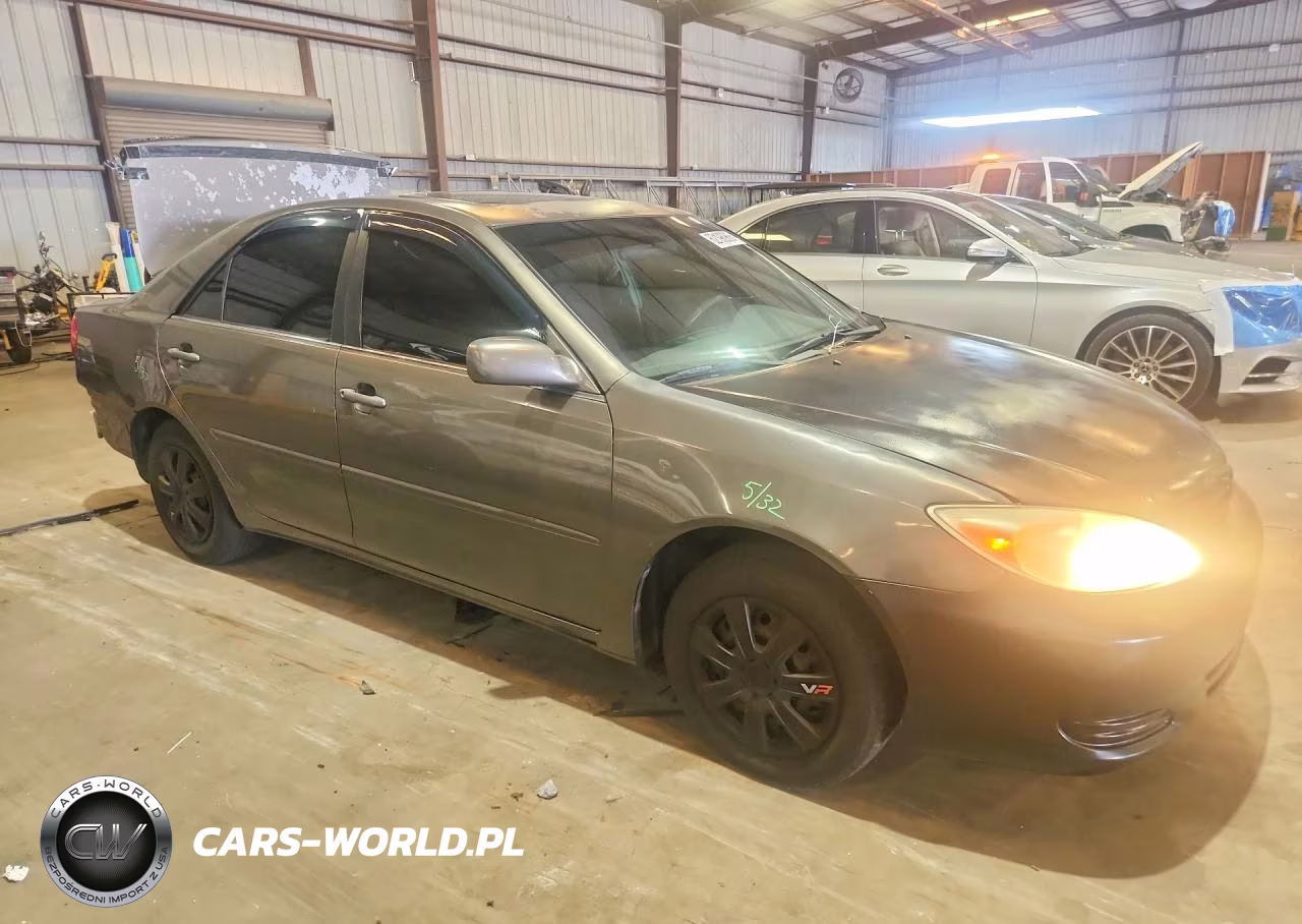 2003 Toyota Camry Le VIN:4T1BE30K43U660564 - 4