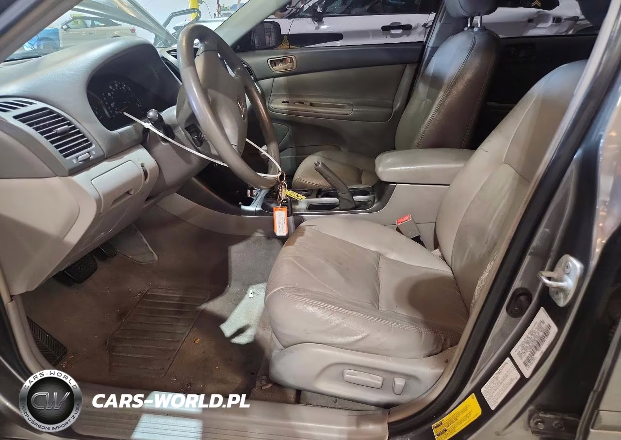 2003 Toyota Camry Le VIN:4T1BE30K43U660564 - 7