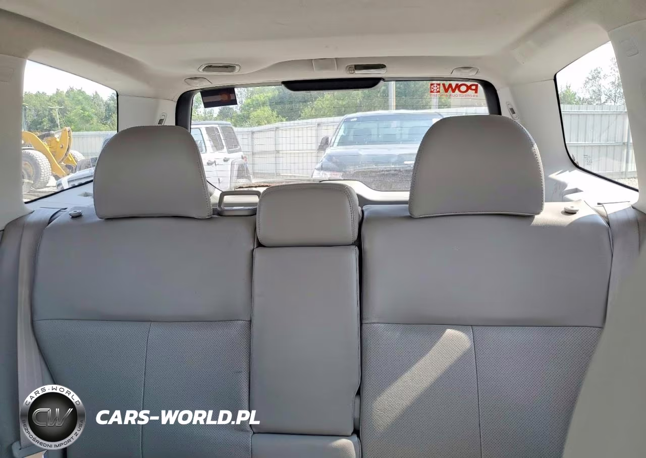 2011 Subaru Forester Touring VIN:JF2SHGHC2BH726084 - 10