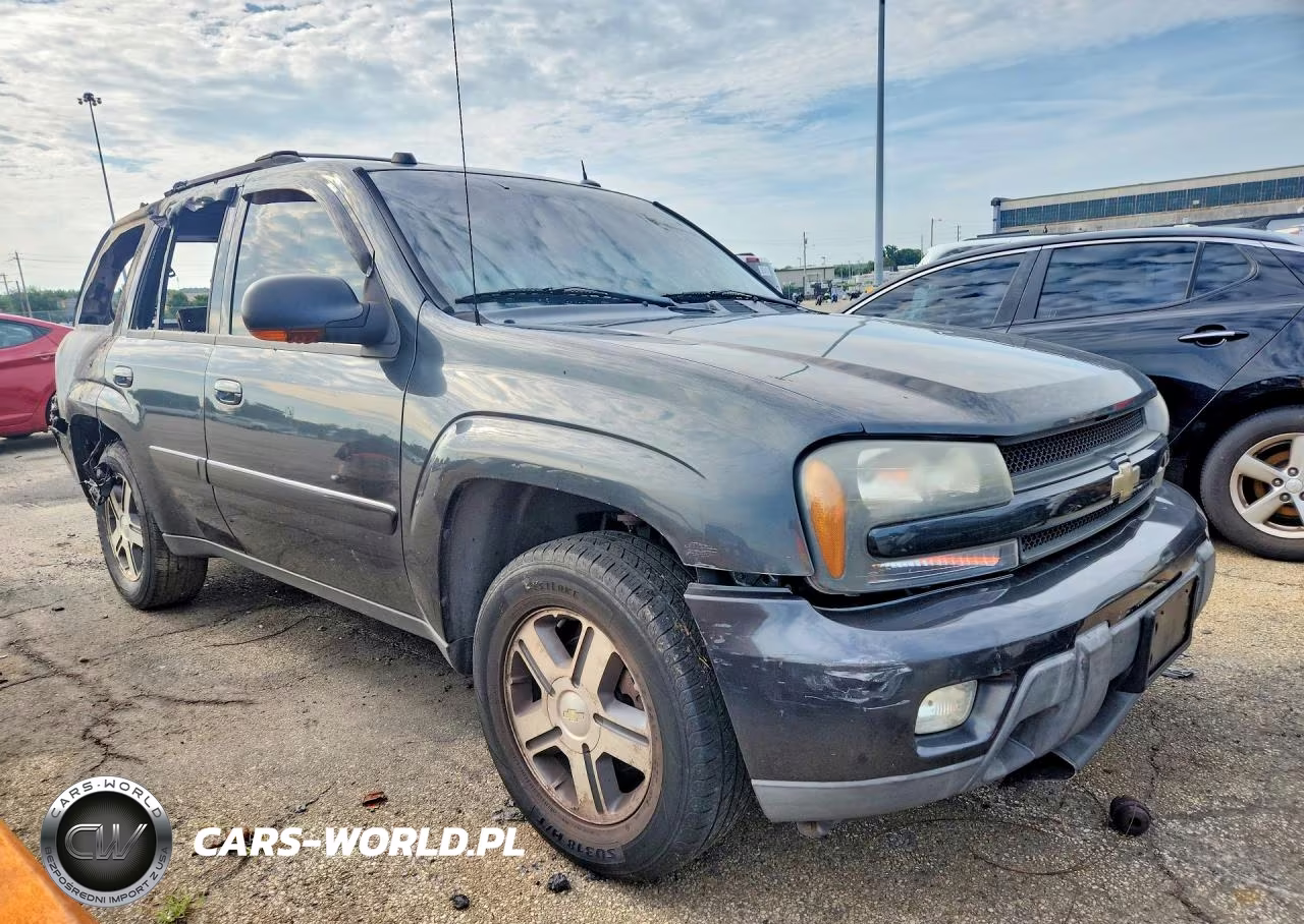 2005 Chevrolet Trailblazer Ls VIN:1GNDT13S952240582 - 4
