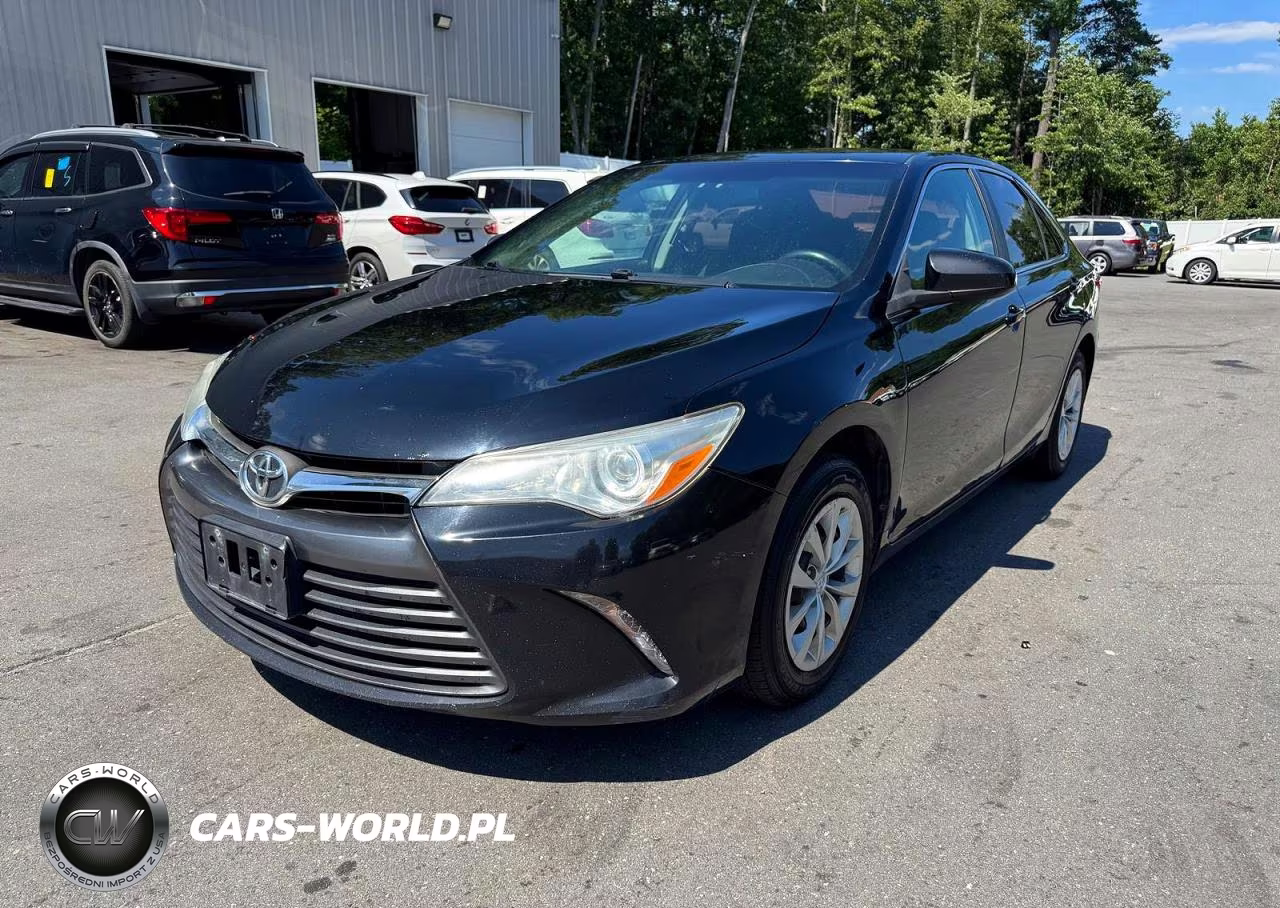 2017 Toyota Camry Le – zdjęcie 1 z 12