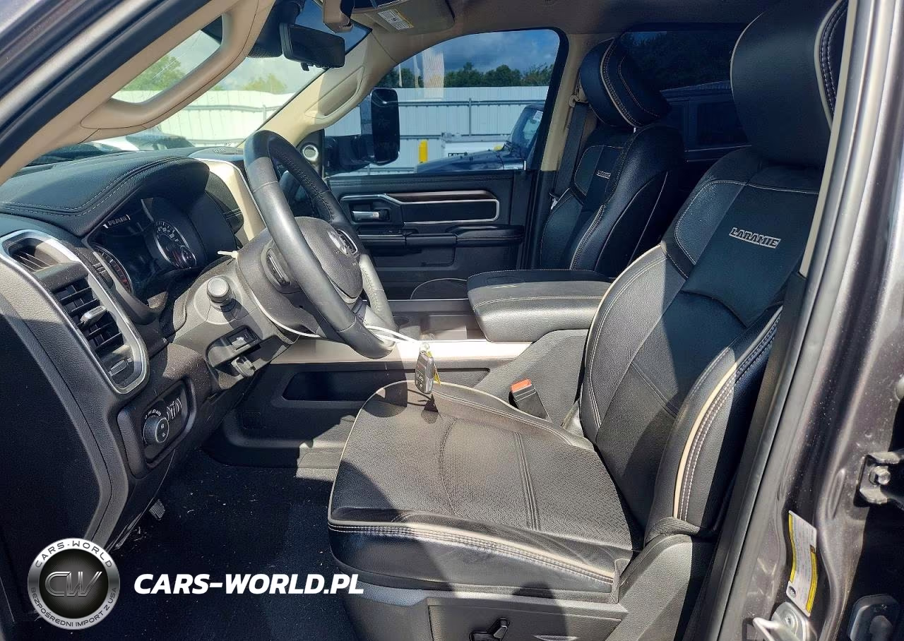 2022 Ram 3500 Laramie VIN:3C63RRJL5NG357068 - 7