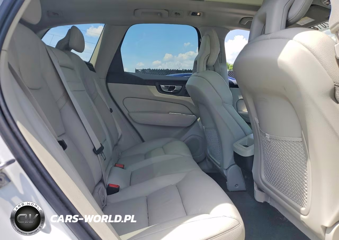 2018 Volvo Xc60 T6 Momentum VIN:YV4A22RK2J1041687 - 11
