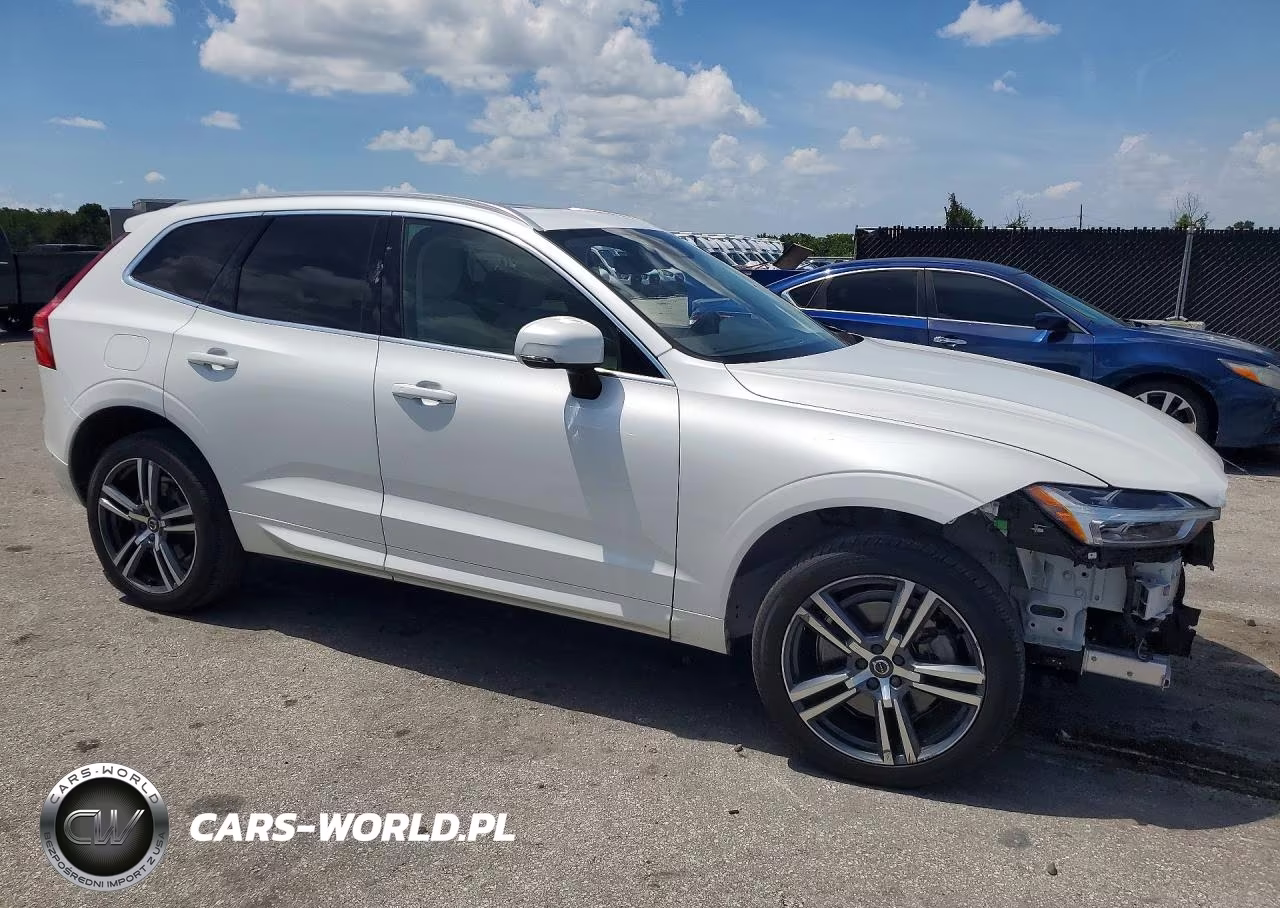 2018 Volvo Xc60 T6 Momentum VIN:YV4A22RK2J1041687 - 4
