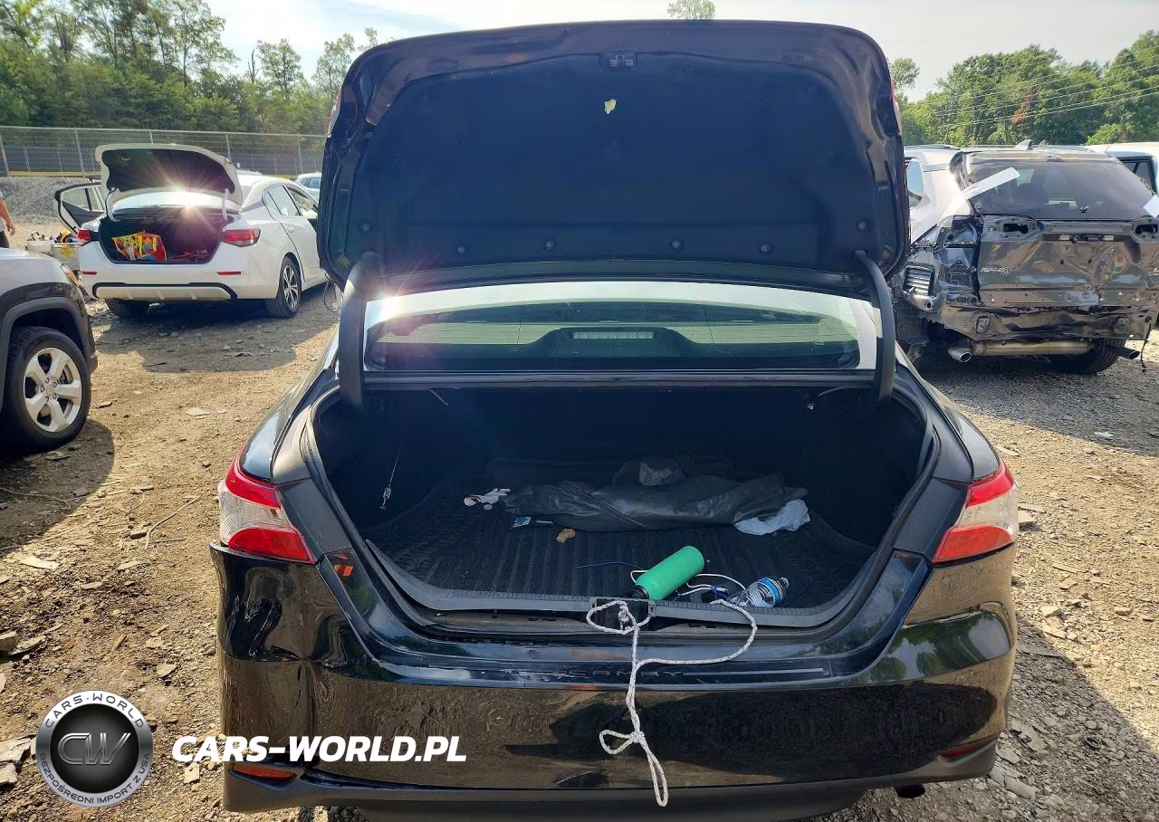 2018 Toyota Camry Le VIN:4T1B11HK6JU007798 - 6