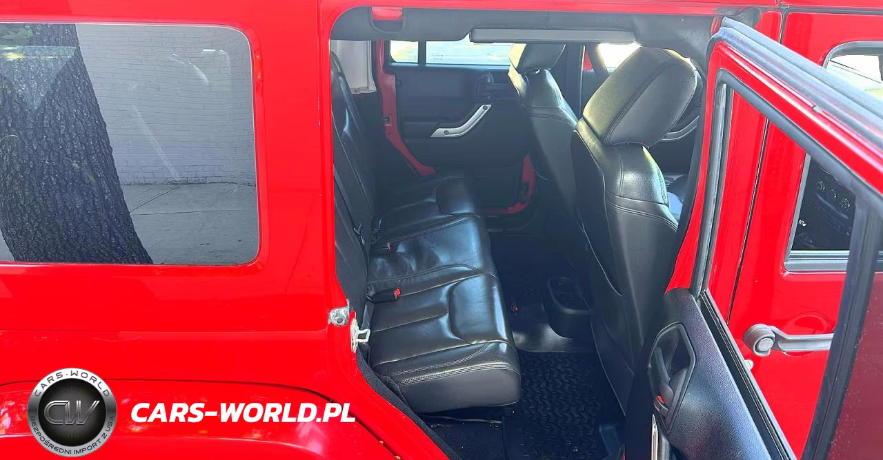 2016 Jeep Wrangler Unlimited Rubicon VIN:1C4BJWFG2GL182208 - 6