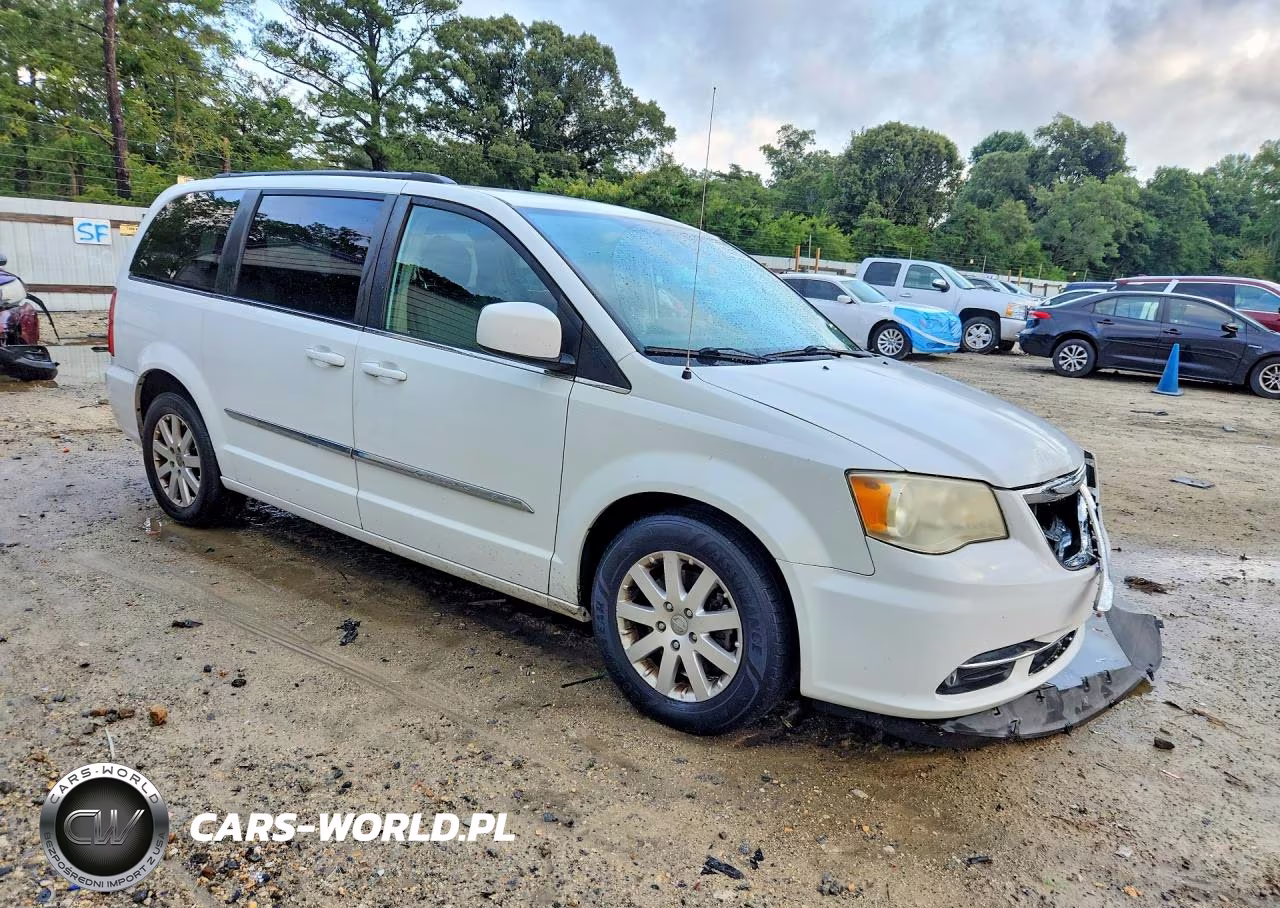 2016 Chrysler Town & Country Touring VIN:2C4RC1BG0GR157767 - 4