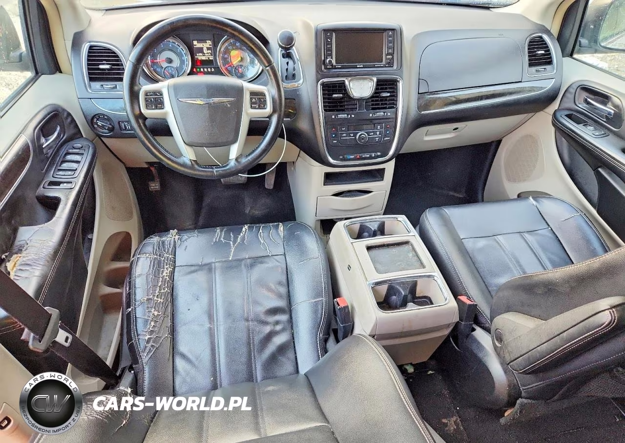 2016 Chrysler Town & Country Touring VIN:2C4RC1BG0GR157767 - 8