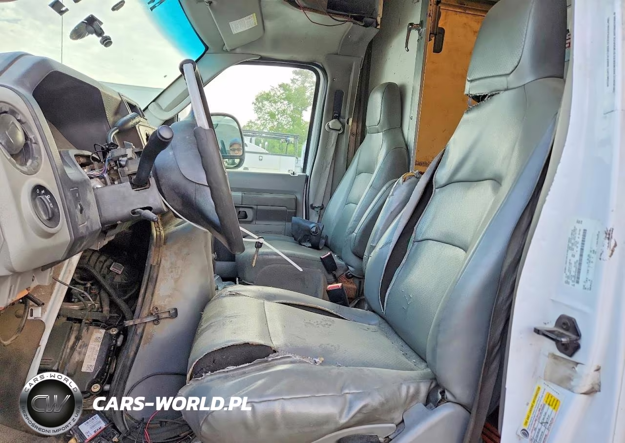 2019 Ford E450 Delivery Truck VIN:1FDWE4F64KDC11109 - 7