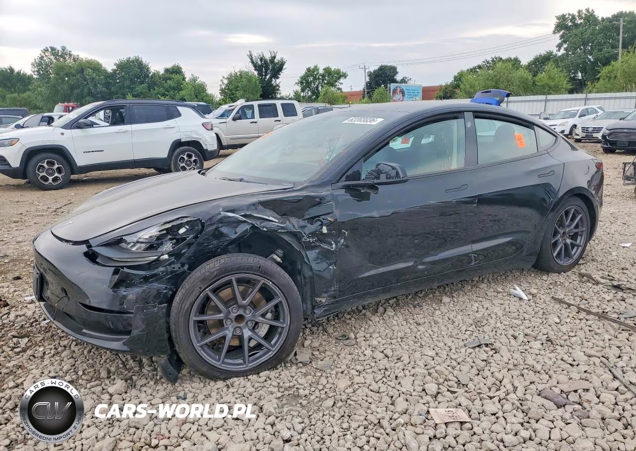 2023 Tesla Model 3 – zdjęcie 1 z 12