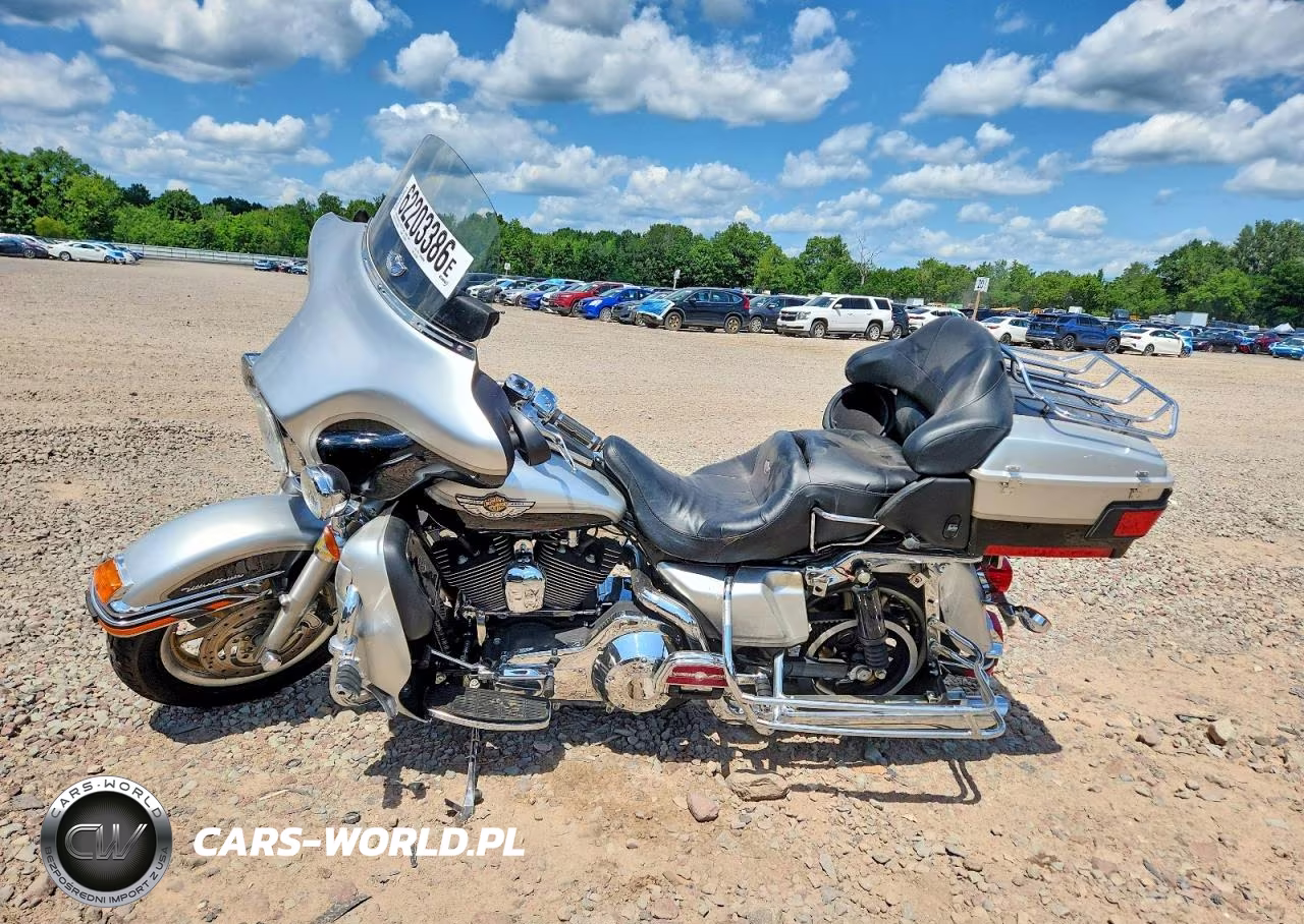 2003 Harley-Davidson Flhtcui Anniversary VIN:1HD1FCW443Y621325 - 3