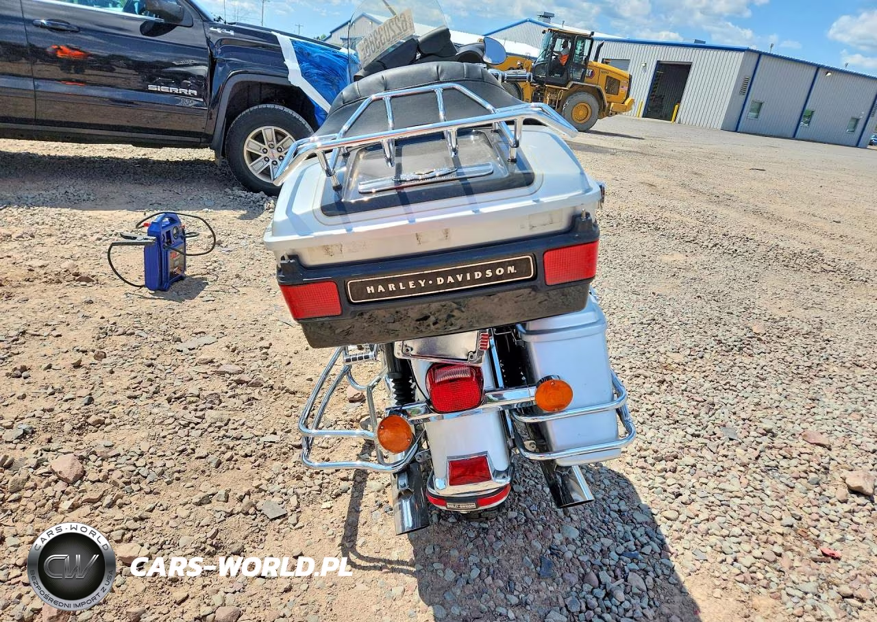 2003 Harley-Davidson Flhtcui Anniversary VIN:1HD1FCW443Y621325 - 4