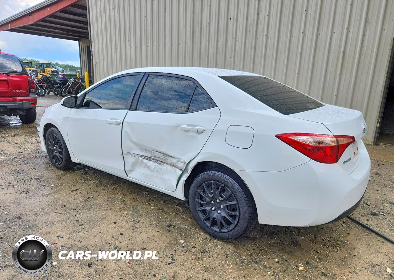 2018 Toyota Corolla Le VIN:2T1BURHE4JC100823 - 2