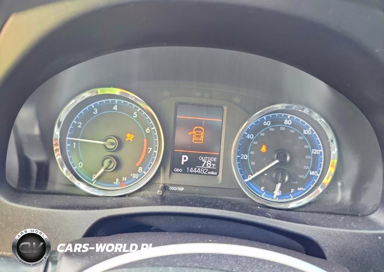 2018 Toyota Corolla Le VIN:2T1BURHE4JC100823 - 9