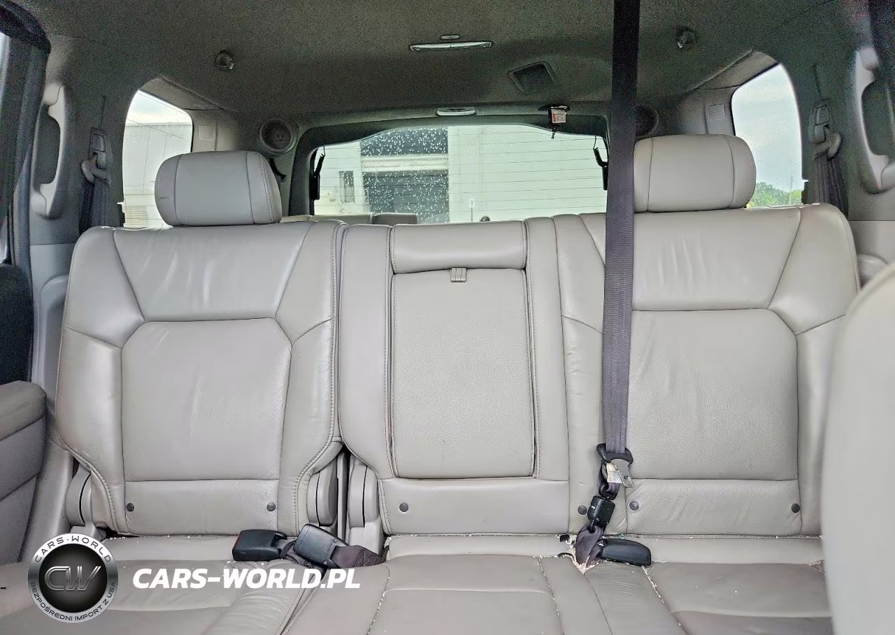 2011 Honda Pilot Touring VIN:5FNYF4H91BB095474 - 10