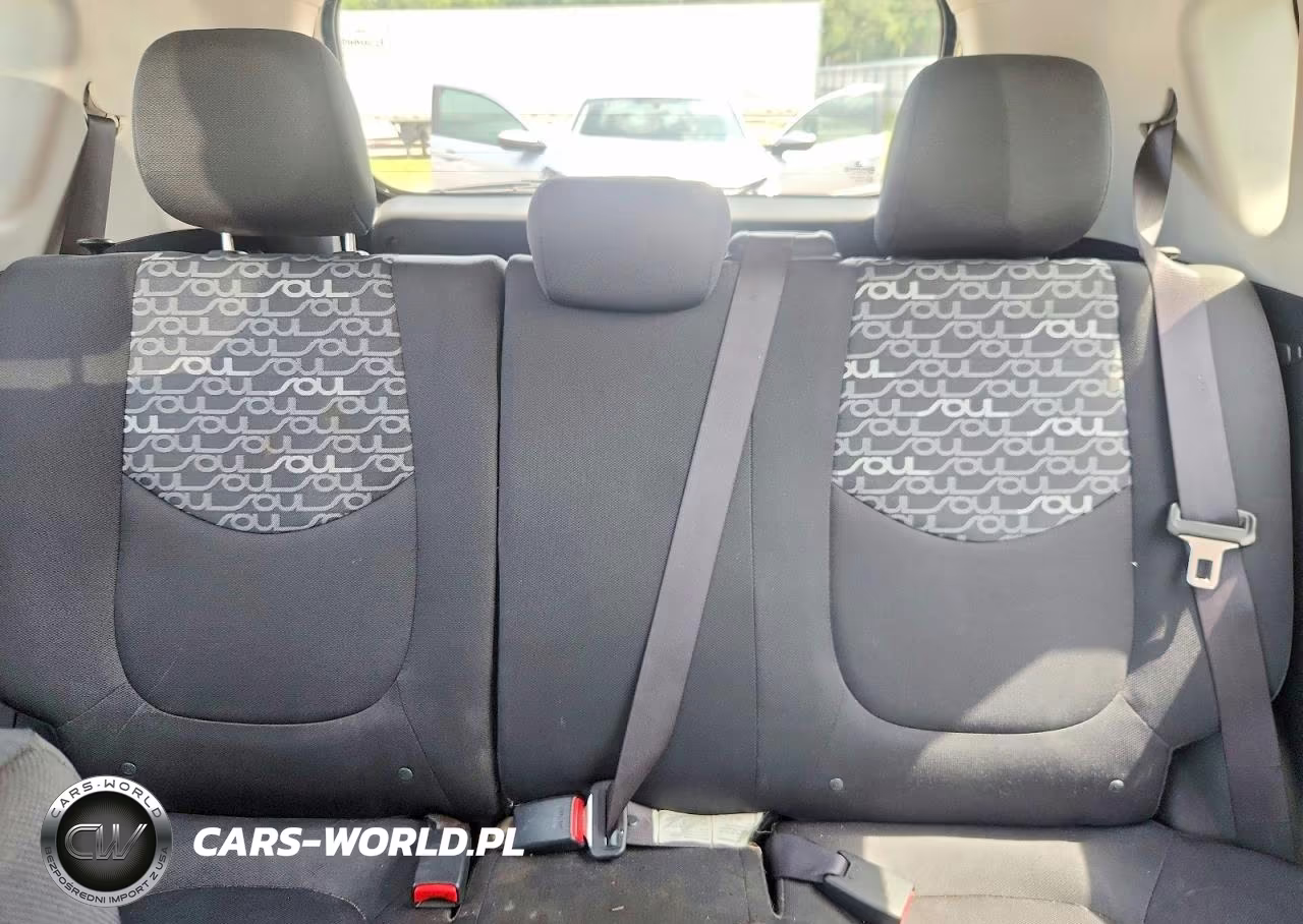 2011 Kia Soul + VIN:KNDJT2A28B7242343 - 10