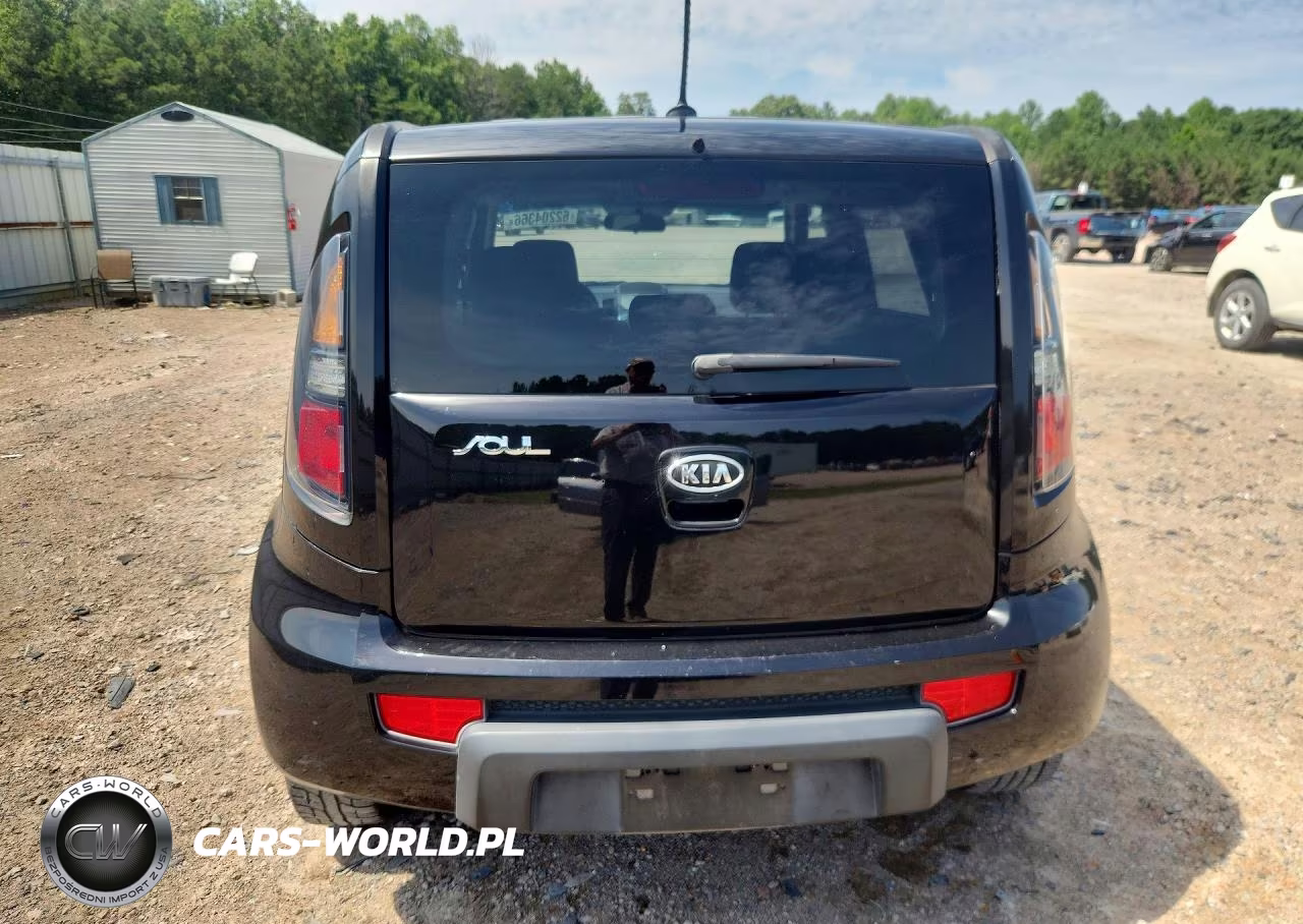 2011 Kia Soul + VIN:KNDJT2A28B7242343 - 6