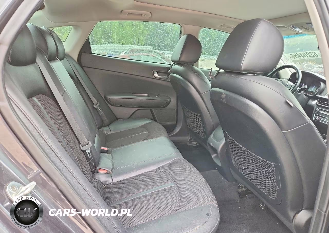 2019 Kia Optima S VIN:5XXGT4L3XKG327431 - 10