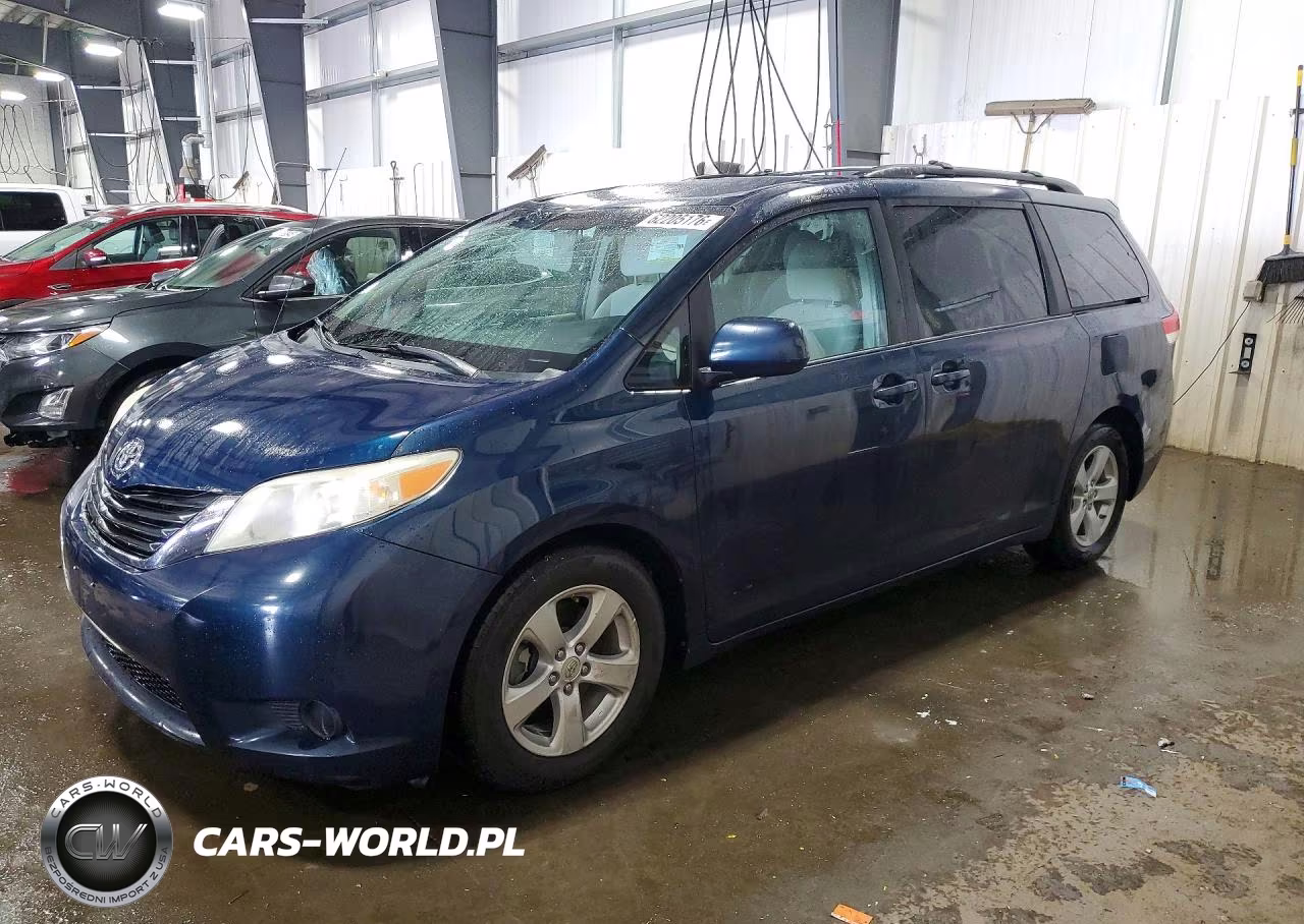 2012 Toyota Sienna Le
