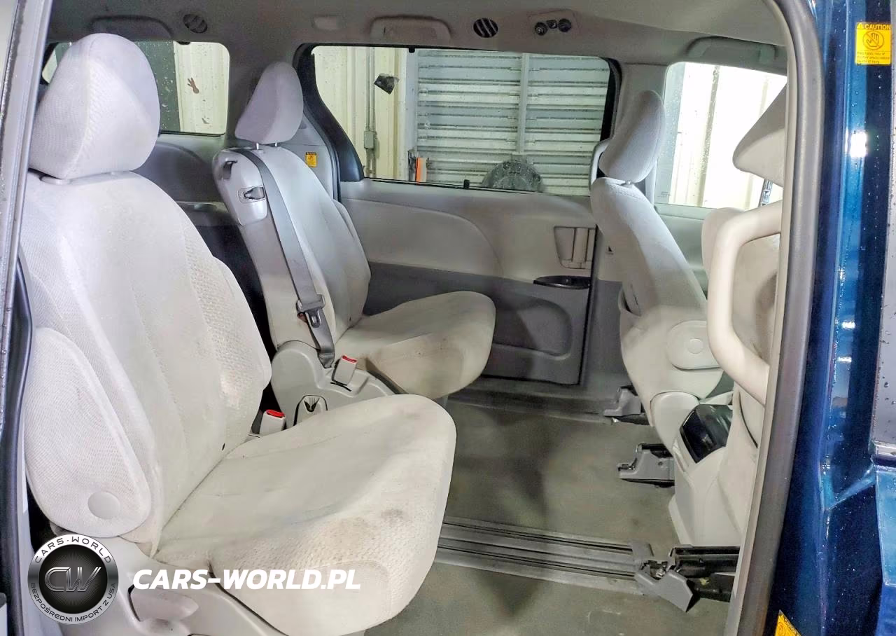 2012 Toyota Sienna Le VIN:5TDKK3DC8CS250385 - 10