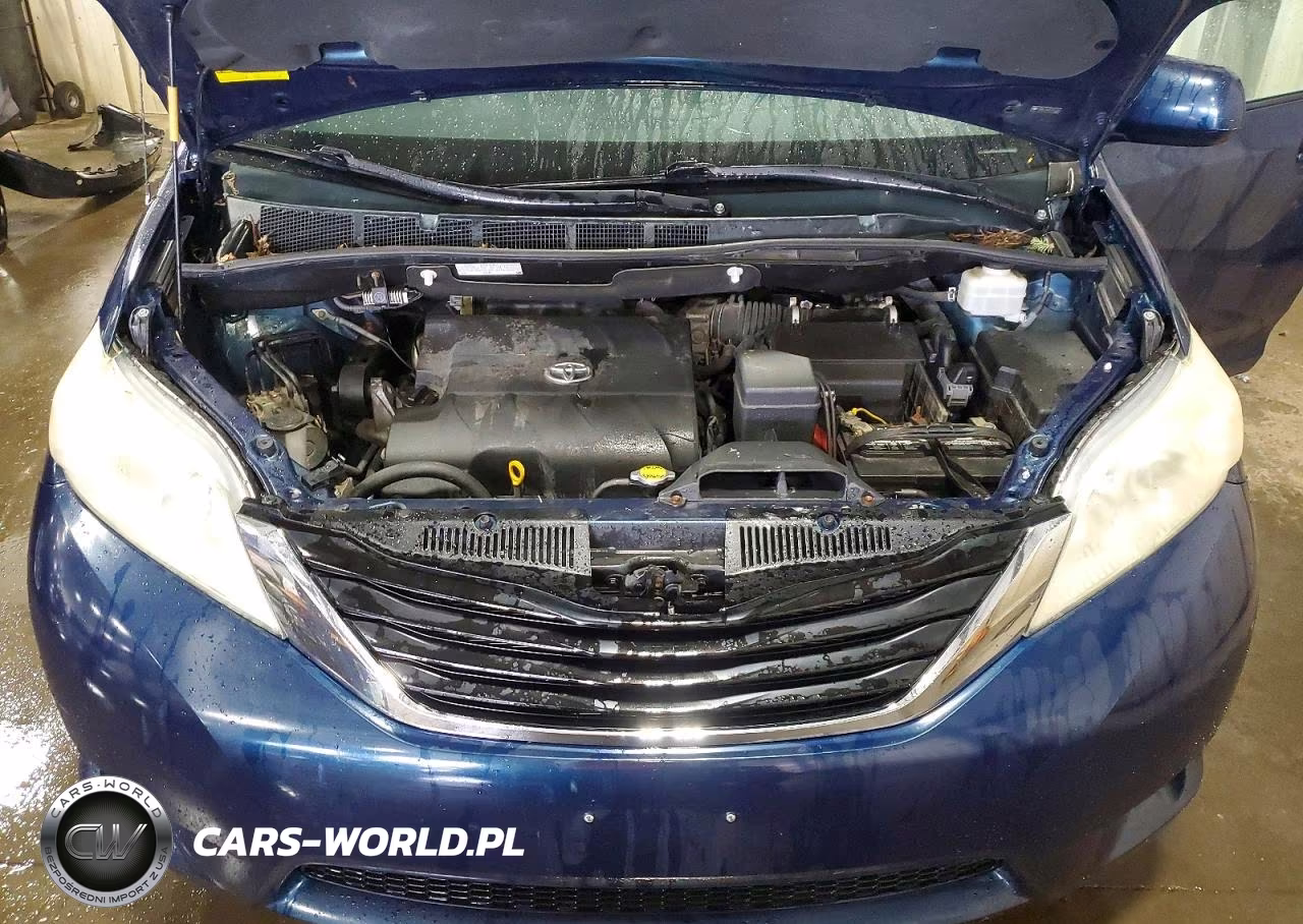 2012 Toyota Sienna Le VIN:5TDKK3DC8CS250385 - 11