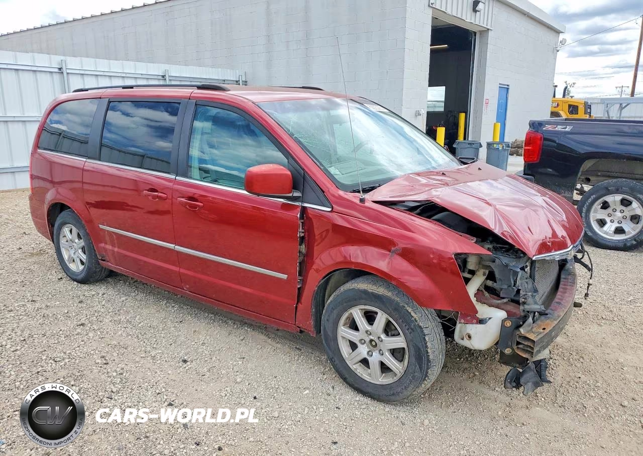 2010 Chrysler Town & Country Touring VIN:2A4RR5D19AR245698 - 4