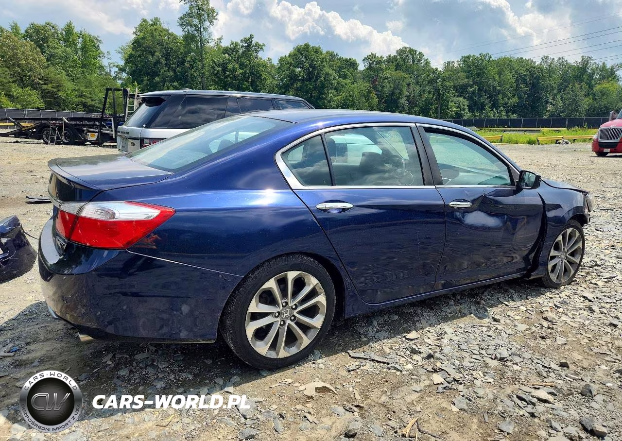 2015 Honda Accord Sport VIN:1HGCR2F5XFA075844 - 3