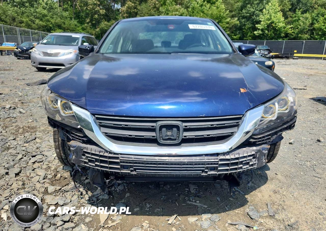 2015 Honda Accord Sport VIN:1HGCR2F5XFA075844 - 5