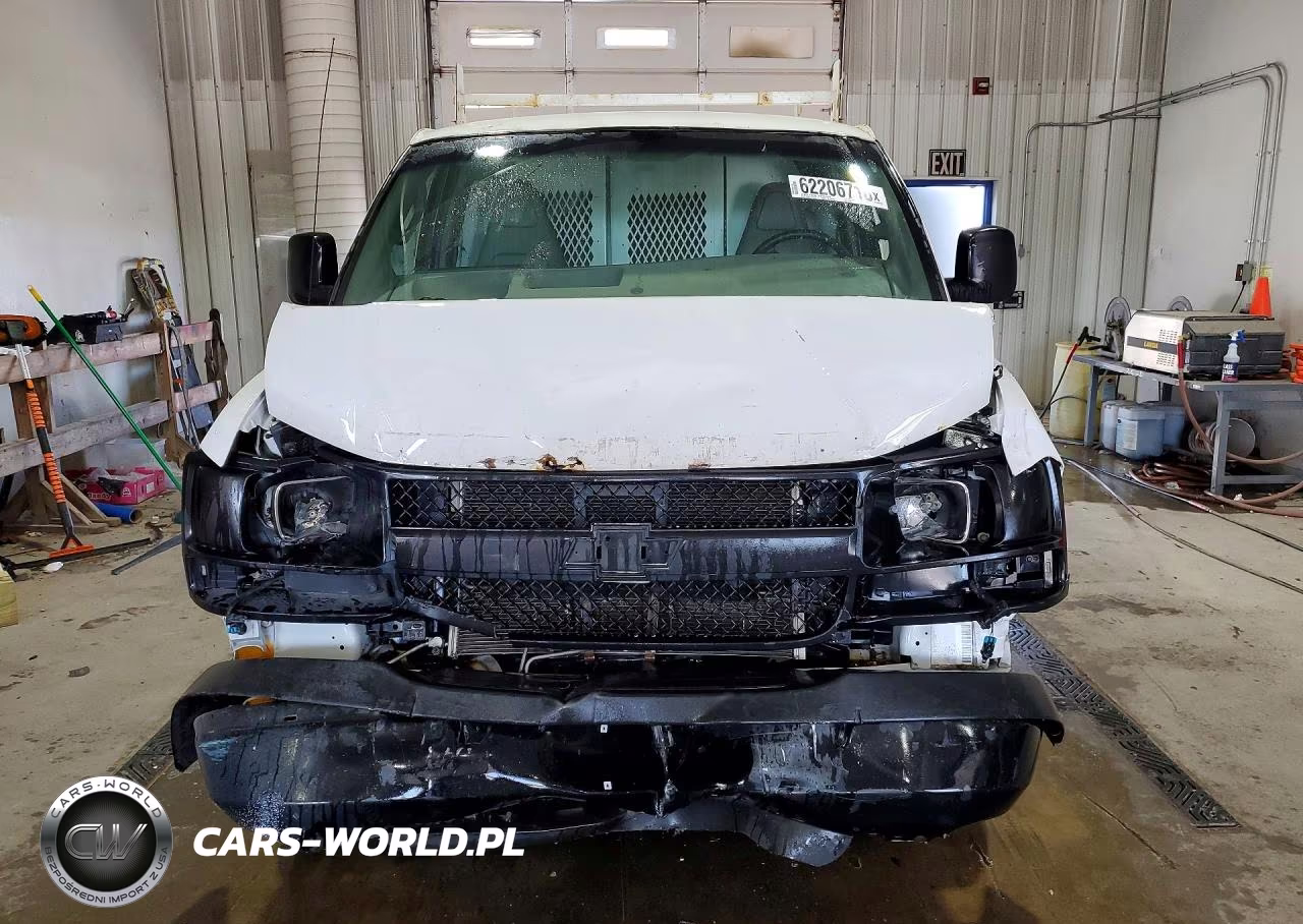 2016 Chevrolet Express G2500 Delivery Van VIN:1GCWGAFF3G1332462 - 5