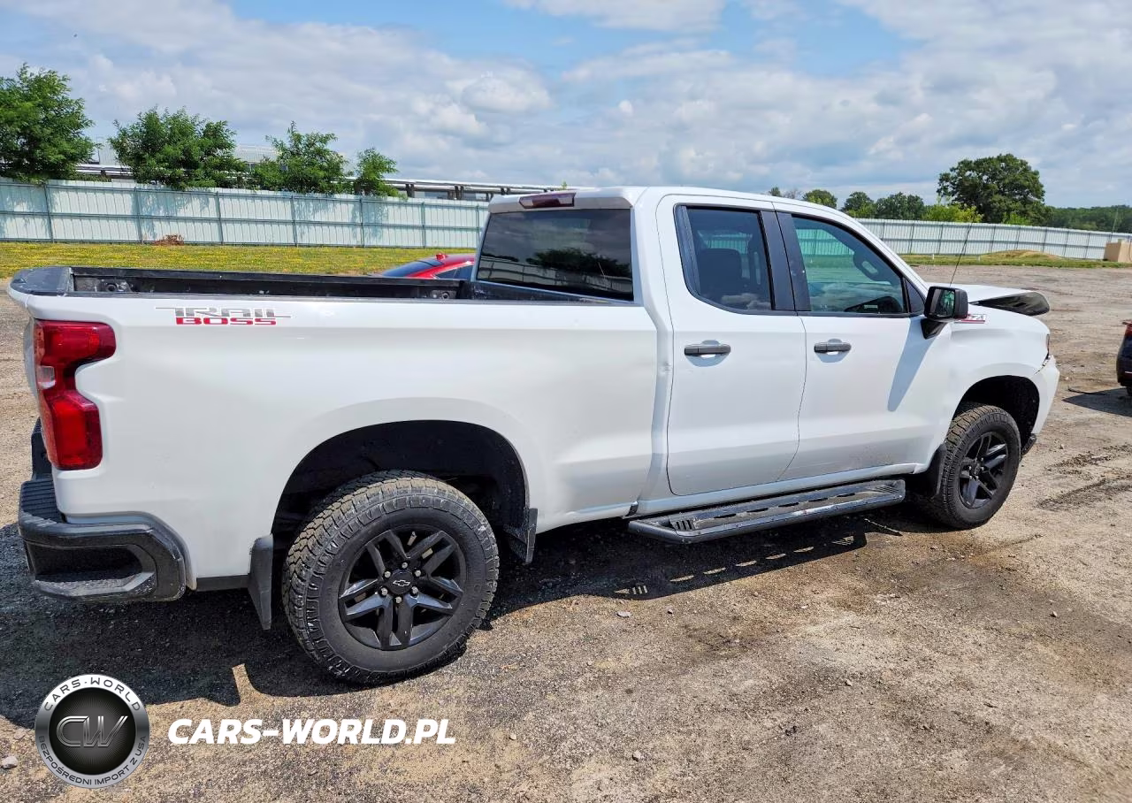 2019 Chevrolet 1500 VIN:1GCRYCEF2KZ245282 - 3