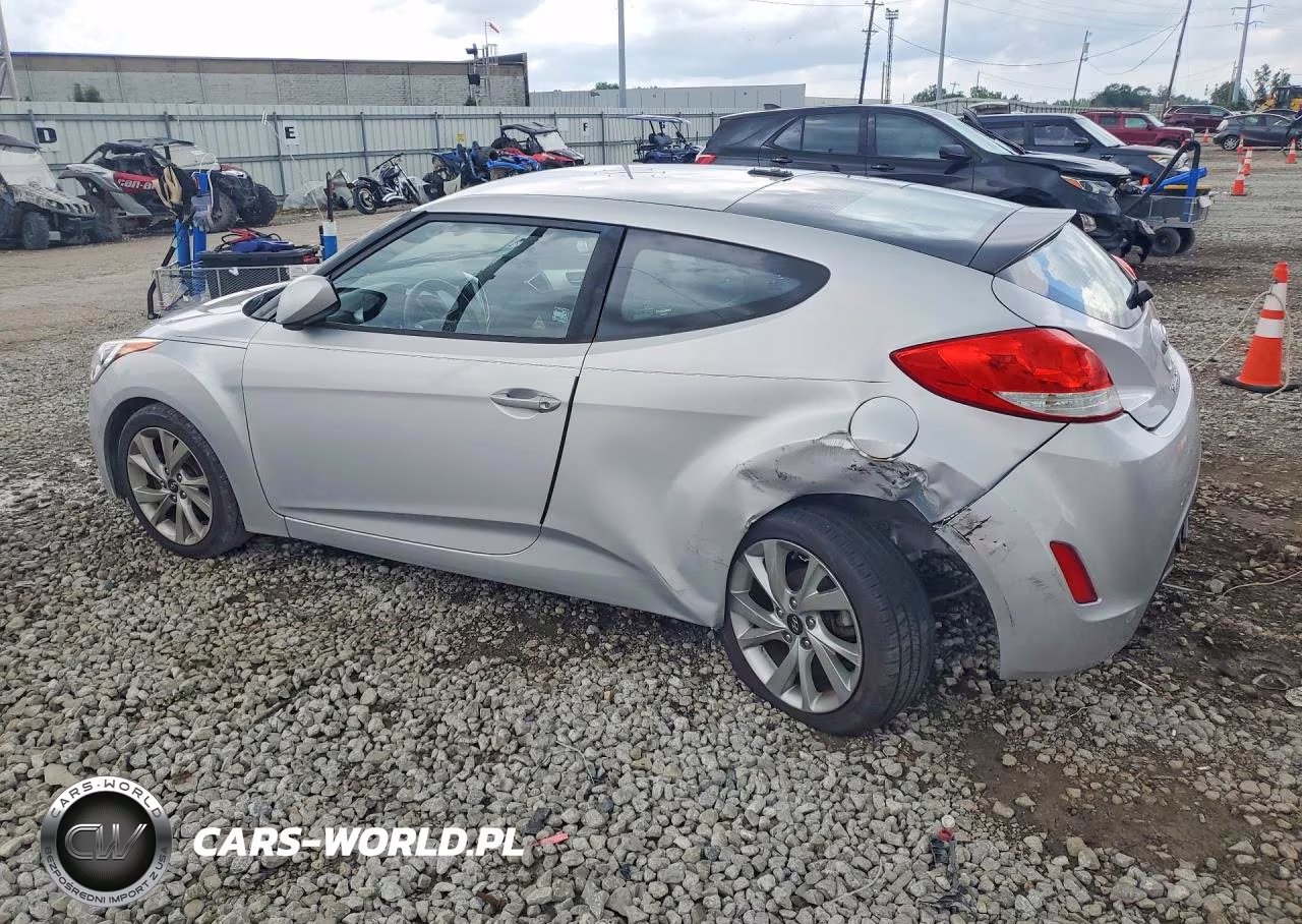 2016 Hyundai Veloster Base VIN:KMHTC6AD7GU275565 - 2