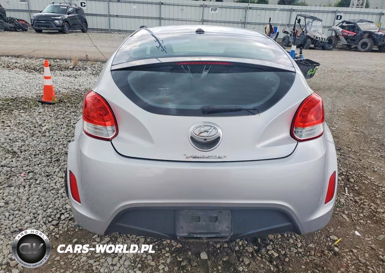 2016 Hyundai Veloster Base VIN:KMHTC6AD7GU275565 - 6