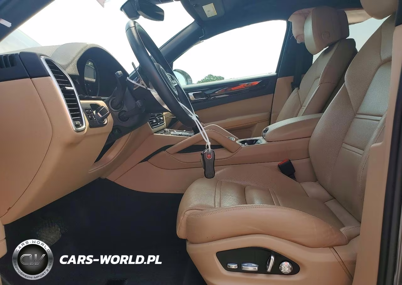 2021 Porsche Cayenne Coupe VIN:WP1BA2AY1MDA42325 - 7